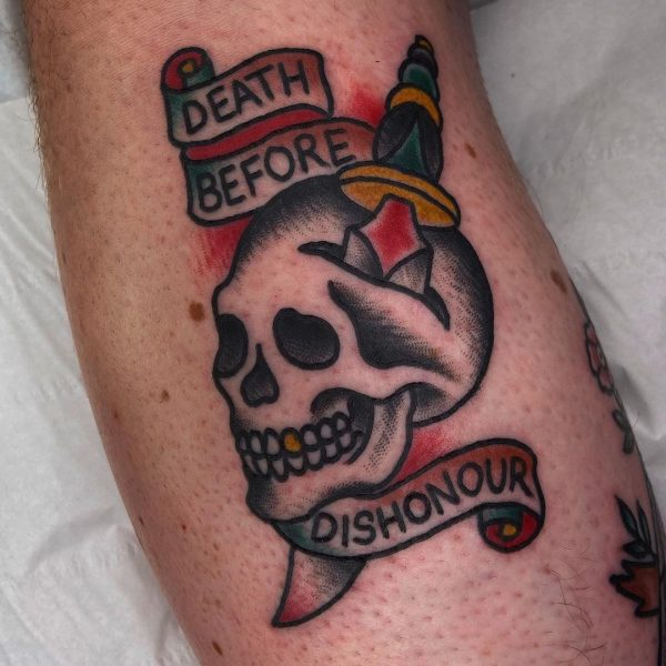 24 Small Skull Tattoos Perfect in 2021 - Page 2 of 5 - Small Tattoos ...