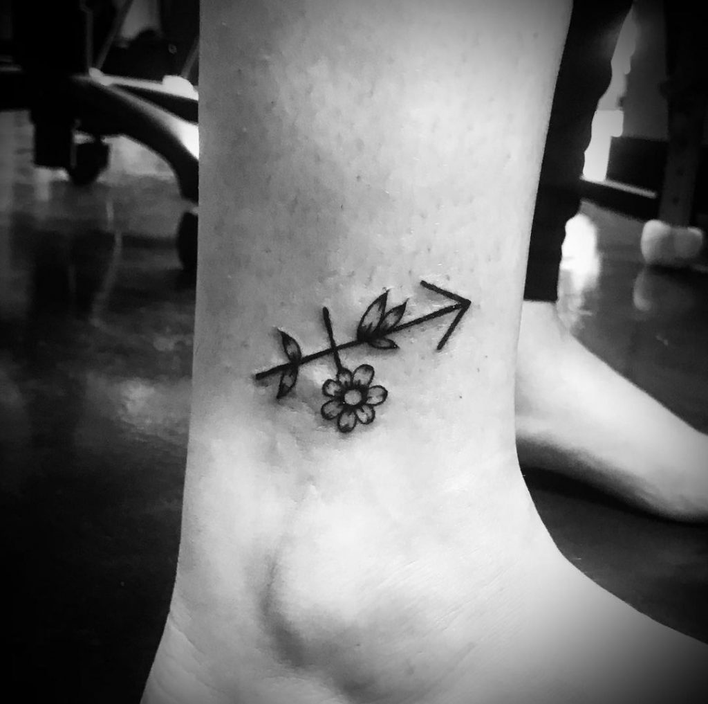 An arrow on the ankle 