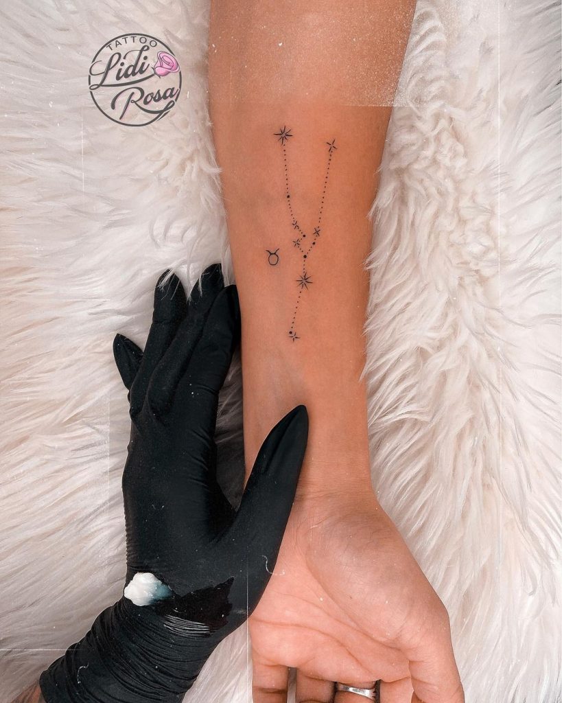 Zodiac constellation body art