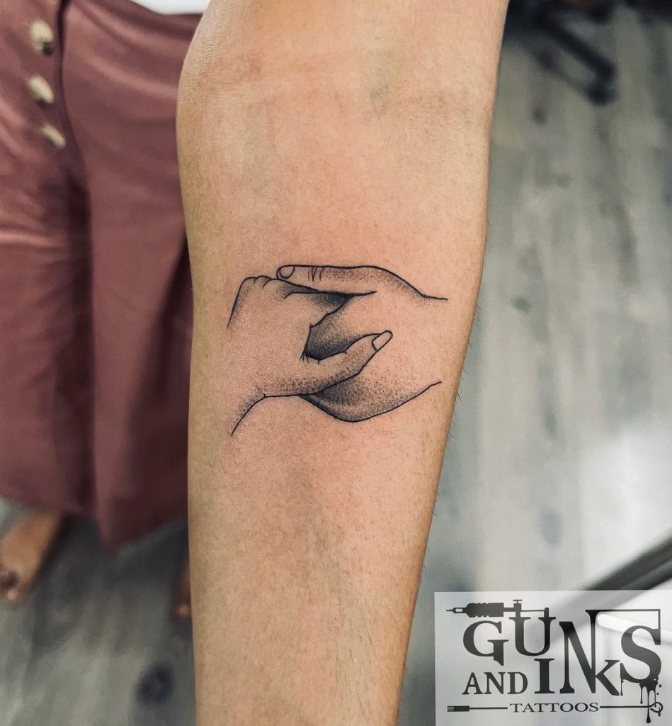 holding hands body art